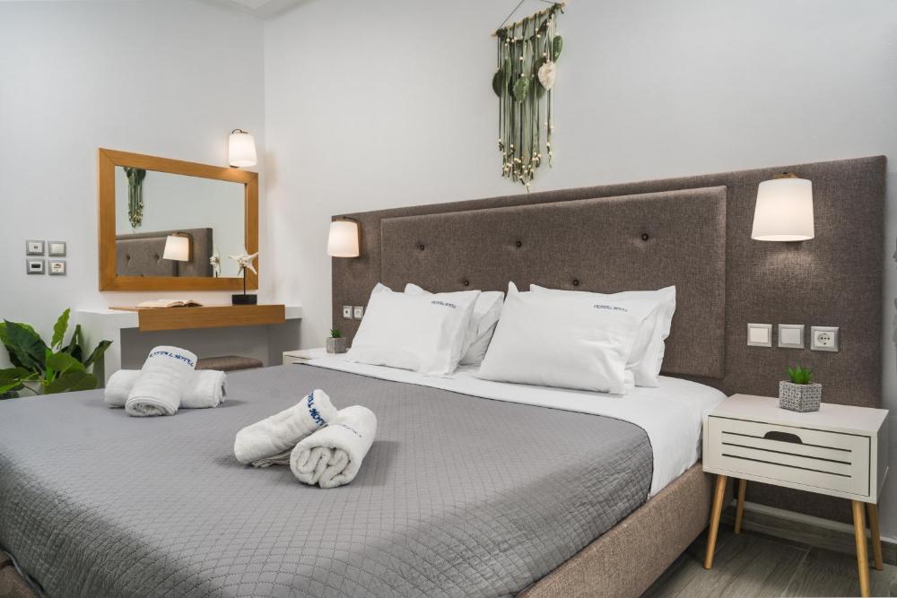 Double or Twin Room with Sea View