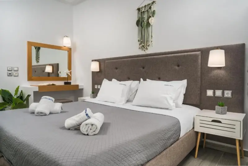 Double or Twin Room with Sea View